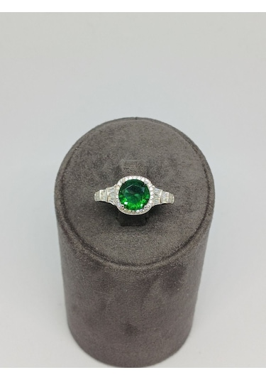 Kadın 925 Ayar Gümüş Takı Seti Zümrüt Taşlı Kolye Ucu, Yüzük Ve Küpe Gümüş