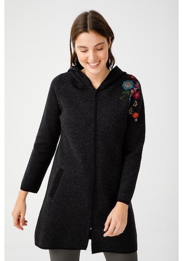 Desen Triko Kadın Reglan Kol Nakış İşlemeli Kapüşonlu Uzun Kaban