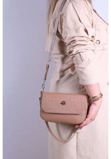 Orta Boy 2 Askılı 5 Bölmeli Hafif Ve Kibar Model Kadın Omuz Çanta 001