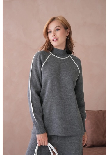 Kadın Dik Yaka Yarım Pat Fermuar Yırtmaçlı Kazak Pantolon İkili Triko Takım Gri