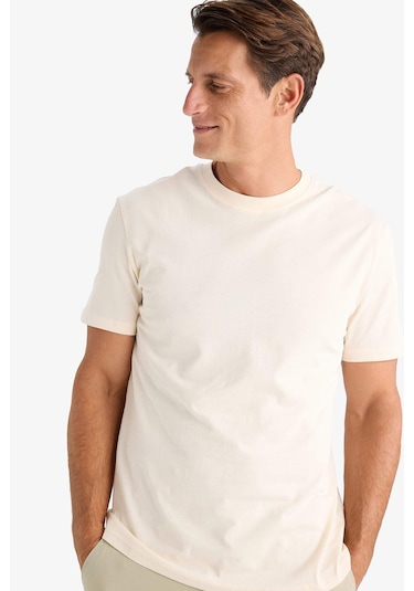 DeFacto %100 Pamuk New Regular Fit Bisiklet Yaka Basic Düz Kısa Kollu Tişört V7699AZ25SPER42 DeFacto %100 Pamuk New Regular Fit Bisiklet Yaka Basic Düz Kısa Kollu Tişört V7699AZ25SPER42