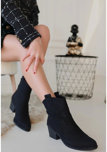 Akver Siyah Nubuk Topuklu Bot Çok Renkli