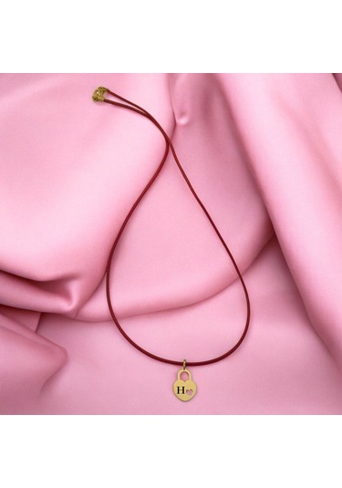 H Harfine Özel Kırmızı Bağlıklı Kalp Figürlü 14 Ayar Altın Plakalı Hediyelik Kolye-633harf H