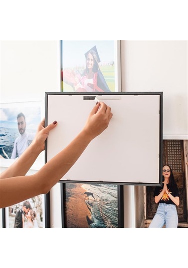 Kişiye Özel Yapışkanlı Sök Tak Çerçeve 20x30cm 32771