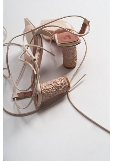 Tanya Ten Cilt Şeffaf Bantlı Bağcıklı Kadın Topuklu Sandalet Ten