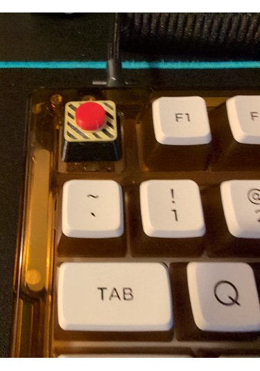 Emergency Escape Button Keycap 2'li Set Mekanik Klavyelere Uy