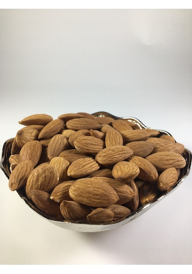 Sıddık Kırmacı Çiğ Badem İçi 1 KG