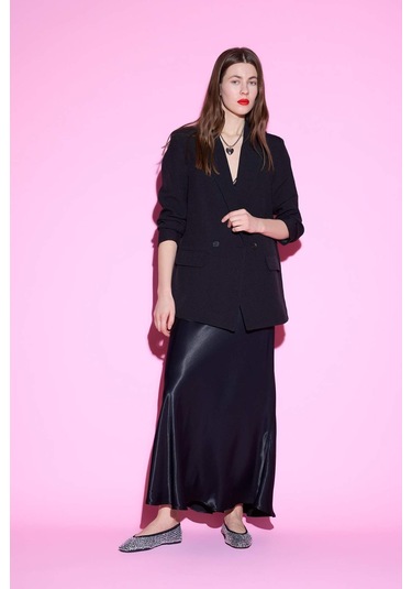 DeFacto A Kesim Normal Bel Saten Midi Etek B1867AX25SPBK27 Siyah