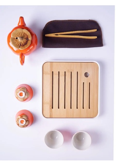 Prof Kuhna Piyallı Çay Seremonisi S 170015302 Turuncu