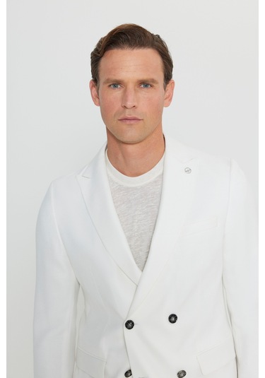 Erkek Ekru Slim Fit Dar Kesim Kırlangıç Yaka Kapak Cepli Blazer Ceket Ekru