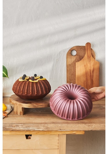 Karaca  Cake Pro Dilimli Pembe Döküm Kek Kalıbı