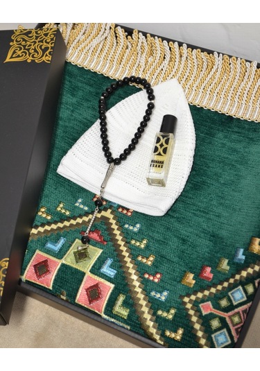 Erkekler İçin Seccade Takke Tesbih Esans Hediyelik Seti Kilim Desenli Kadife Astarlı Seccade Ve Özel Kutulu Lüks Hac Umre Hediyesi Yeşil