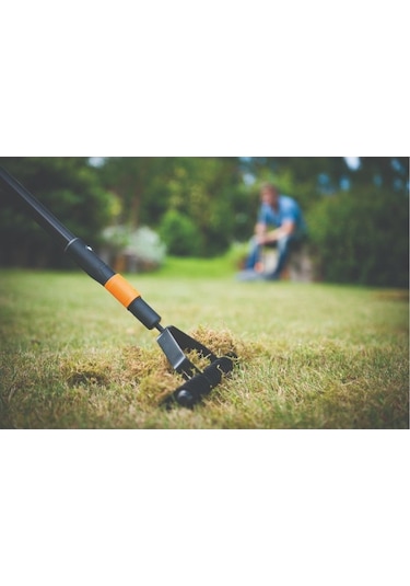 Fiskars 135513-1000655 Quikfit Çim Havalandırma Tırmığı