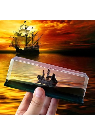 Dekoratif Batmayan Renkli Sulu Korsan Gemisi Figürlü Akvaryum İçinde