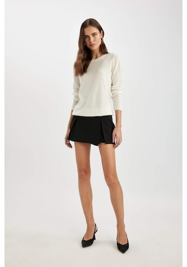 DeFacto Yüksek Bel Pileli Casual Klasik Şort Etek C7340AX24SMBK81 Siyah