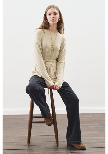 Beli Bağlama Tasarımlı Bluz Taş Taş