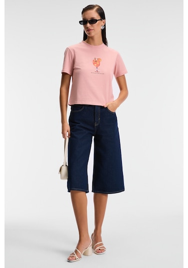 IVONNE Kadın Cocktail Baskı Desenli Kısa Kollu Organik Pamuklu Bisiklet Yaka Crop Pembe T-Shirt