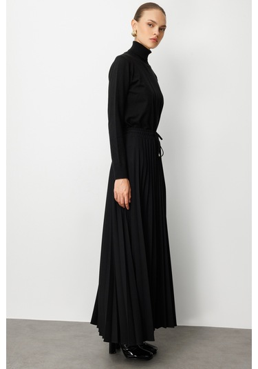 Mizalle Örme Krep Piliseli Maksi Siyah Etek Siyah
