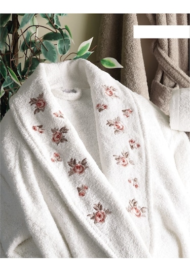 Dantela Premium Soft Nakışlı Aile Bornoz Seti-Gülce Krem Bej Krem - Bej