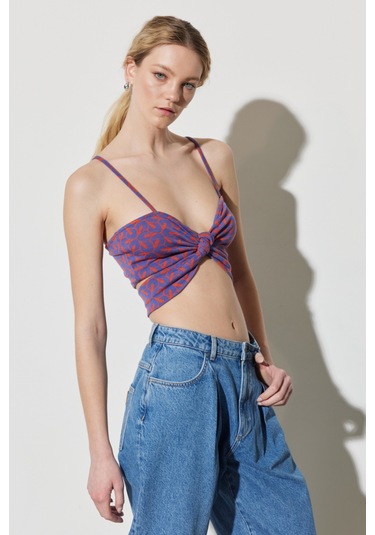 Regular Fit Normal Kesim Askılı Desenli Crop Bluz Renkli Regular Fit Normal Kesim Askılı Desenli Crop Bluz Renkli