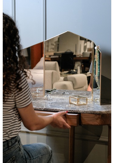 Makyaj Aynası Masaüstü Büyük Pirinç Gold 80x50cm