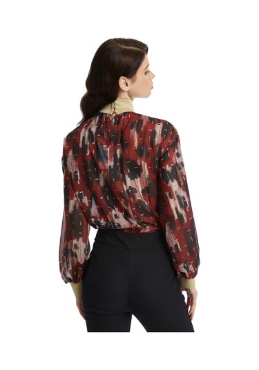 Parlak Detaylı Desenli Balon Kol Bluz Modern Yaka Ve Lastikli Bilek Tasarımıyla Şık Seçim Kiremit