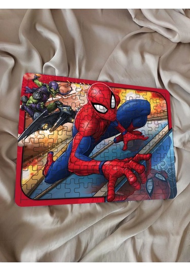 Çocuk Puzzle Ahşap Örümcek Adam3 108 Parça Mobilya