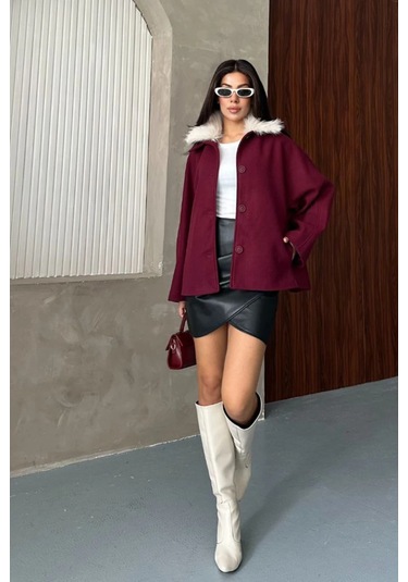 Kadın Bej Kürk Yakalı Kısa Ceket Kaşe Kumaş Oversize Geniş Kol Düğmeli Kışlık Bordo