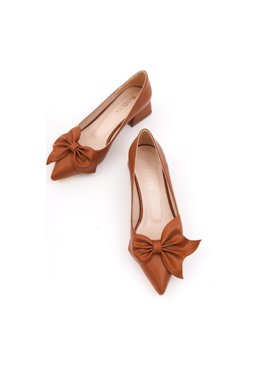 Camila Taba Fiyonklu 4cm Sivri Burun Topuklu Ayakkabı Taba