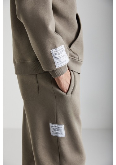 Ashbourne Erkek Oversize Kanguru Cepli Kol Etiket Detaylı Organik Pamuk Vizon Eşofman Takımı