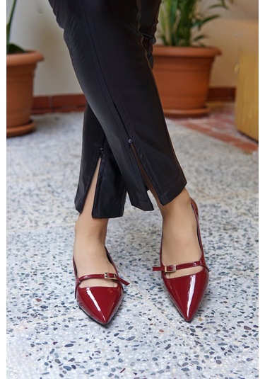 Monti Sivri Burunlu Toka Detaylı Babet Bordo