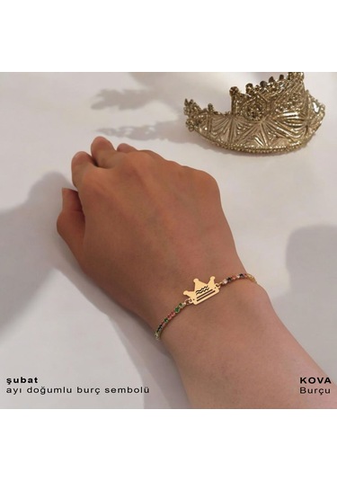 Şubat Ayı Doğumlarına 14 Ayar Altın Plakalı Renkli Taş Desenli Taç Motifli Hediye Bileklik-489ay Şubat
