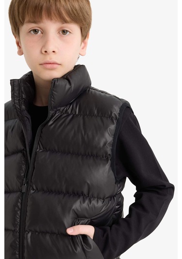 Defacto Erkek Çocuk Su İtici Fermuarlı Dik Yaka Şişme Yelek F3092a825aubk27 Siyah