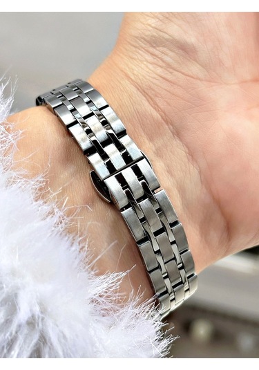 Romen Rakamlı Kesme Cam Kadın Kol Saati Siyah