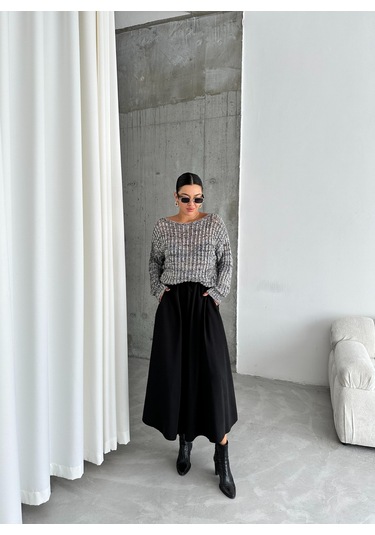 Siyah-ekru Lace Kayık Yaka Pullu Kazak Siyah - Ekru