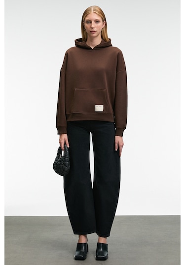CLARIE Kadın Organik Pamuklu Oversize Kanguru Cepli Kapüşonlu Kahverengi Sweatshirt