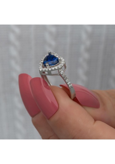 Kalpli Parlmanet Mavisi Taşlı Gümüş Tektaş Yüzük