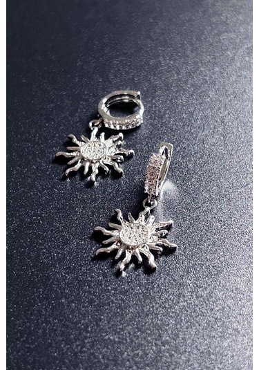 Zirkon Taşlı, Güneş Figürlü Paslanmaz Çelik Küpe 641, Gümüş Renk Gümüş