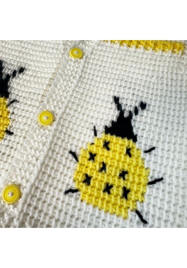 Uretti - Çiğdem 1390 2323 El Örgüsü Uğur Böceği Desenli Örgü Yelek - 1 - 3 Yaş Beyaz