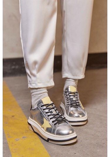 Sveta Gümüş Hakiki Deri Kadın Sneaker-Gumus Gümüş