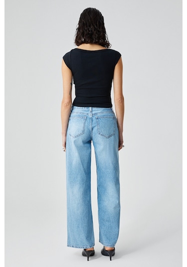 NOEMI Kadın Balerin Yaka Kısa Kol Slim Fit Ribanalı Siyah Bluz