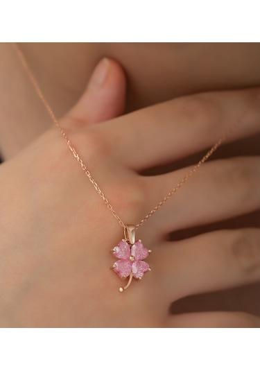 925 Ayar Gümüş Pembe Taşlı Yonca Kolye Kadın Gümüş Kolye