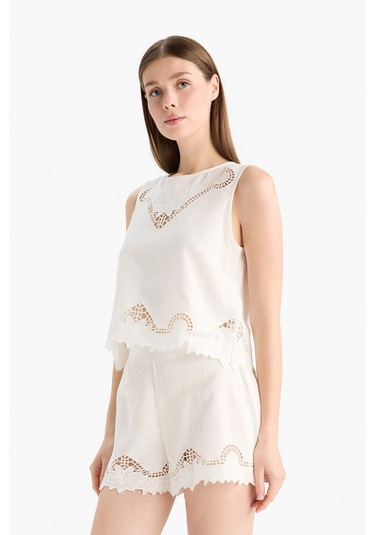 DeFacto Regular Fit Brode Keten Karışımlı Plaj Şortu-Fall in Love E4262AX25SMWT16 DeFacto Regular Fit Brode Keten Karışımlı Plaj Şortu-Fall in Love E4262AX25SMWT16