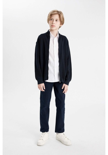 DeFacto Erkek Çocuk Dik Yaka Fitilli Fermuarlı Lacivert Basic Düz Triko Okul Hırkası X5975A624AUNV253 DeFacto Erkek Çocuk Dik Yaka Fitilli Fermuarlı Lacivert Basic Düz Triko Okul Hırkası X5975A624AUNV253
