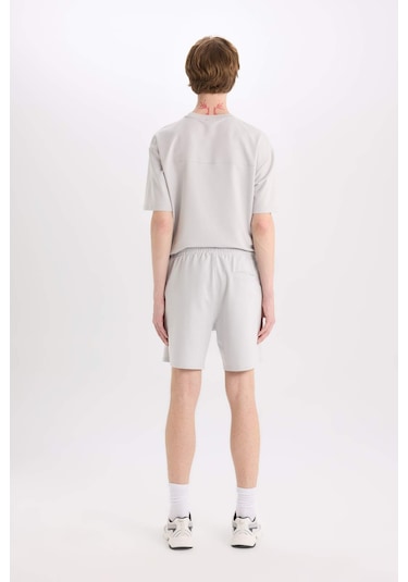 DeFacto Slim Fit Dar Kesim Dar Paça Basic Düz Şort B8674AX25SPGR184