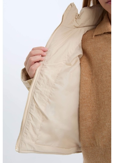 DeFacto Kız Çocuk Su İtici Kapüşonlu Fermuarlı Cepli Mont D6931A825SPBG759 Bej