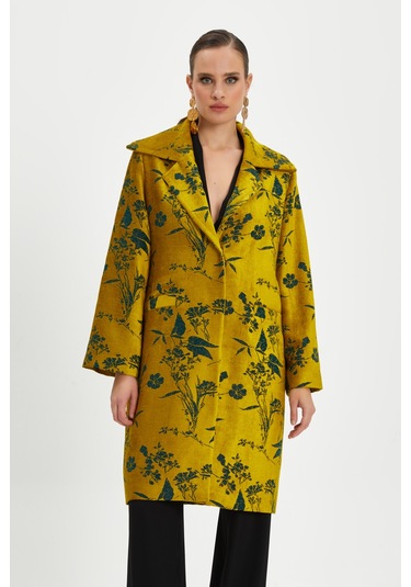 Kadın Çiçek Desenli Kaban - Geniş Yaka Detaylı, Zarif Ve Modern Tasarım - Özel Gün Ve Günlük Kullanım İçin İdeal Yeşil