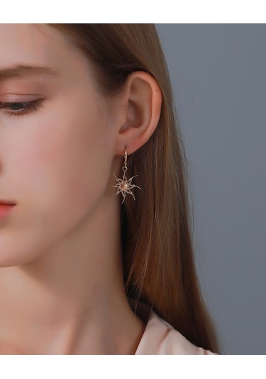 Moveevo Altın Renkli Asimetrik Güneş Ay Desenli Kolye Küpe, 4.22g Allyuminyum, Yeni, Ayrı Paketleme Gold