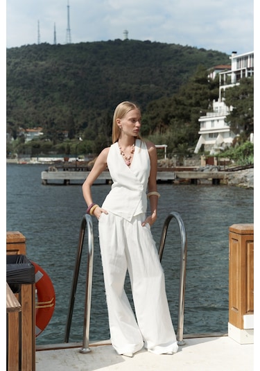 Nagmetah Sırt Pencereli Ekru Yelek Pantolon Takım Ekru