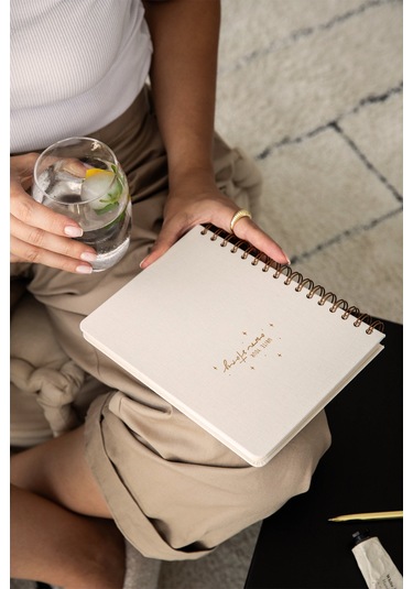 A5 Spiralli Sert Kapak Keten Kareli Tarihsiz Not Defteri Krem Krem